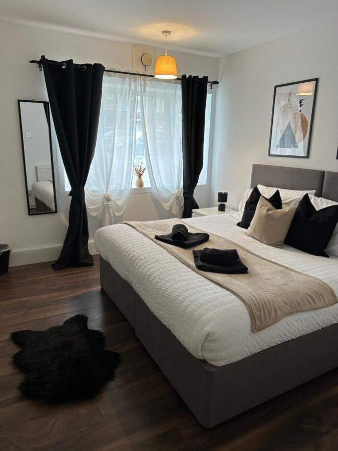 Lovely 2Bedroom 4Mins From Wimbledon Station Londres Exterior foto