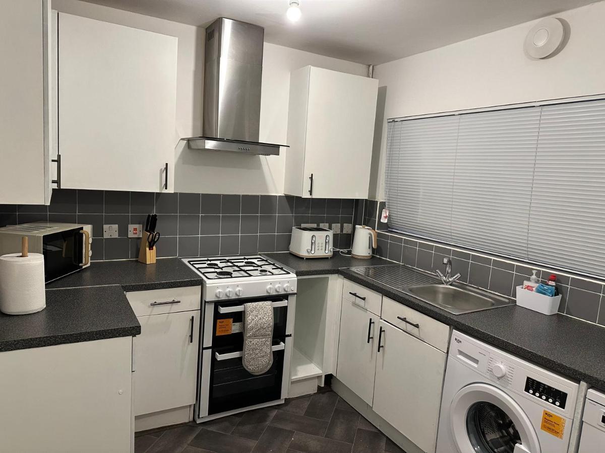 Lovely 2Bedroom 4Mins From Wimbledon Station Londres Exterior foto