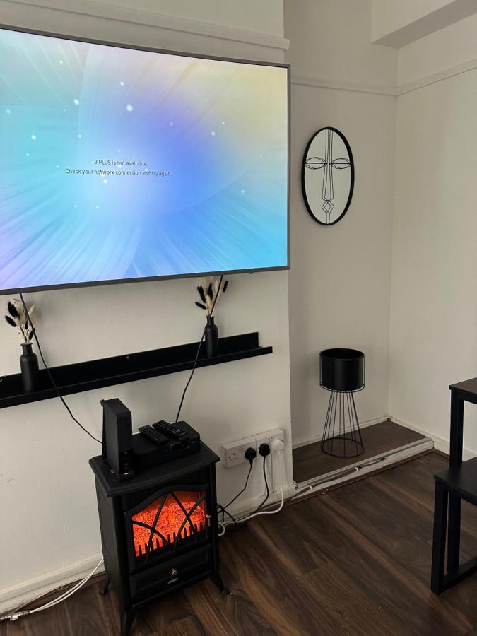 Lovely 2Bedroom 4Mins From Wimbledon Station Londres Exterior foto